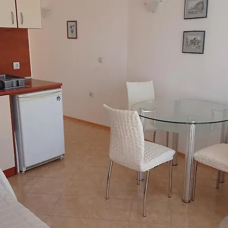 شقة Sunny Huge With 2 Big Rooftop Balconies Just Across Supermarket Mladost ساني بيتش