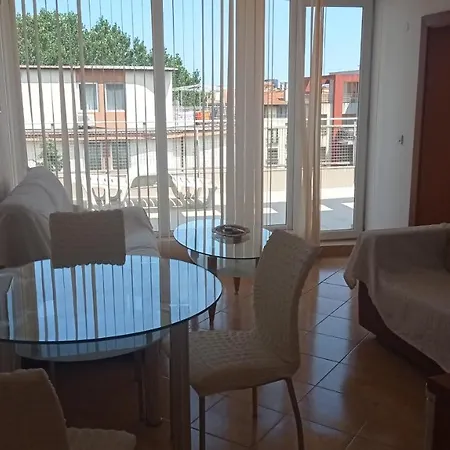 Sunny Huge With 2 Big Rooftop Balconies Just Across Supermarket Mladost شقة