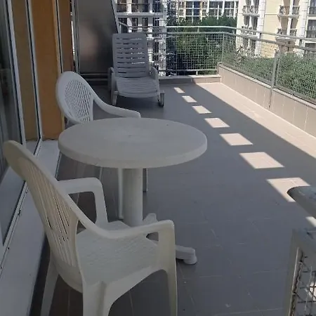 Apartment Sunny Huge With 2 Big Rooftop Balconies Just Across Supermarket Mladost Sunny Beach